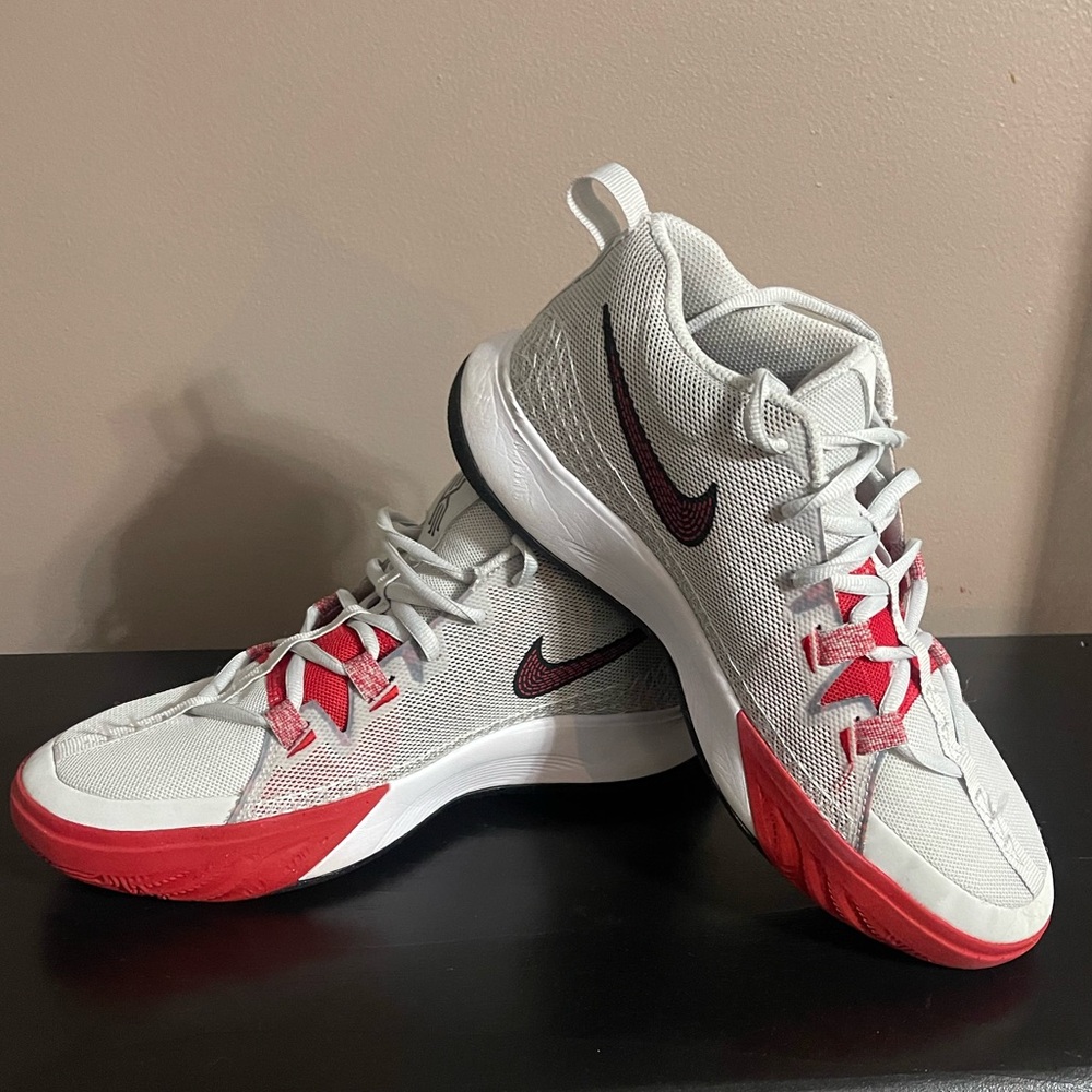 Nike Kyrie Flytrap Photon Dust - Red Basketball Shoes DQ8094-002 Youth size 7